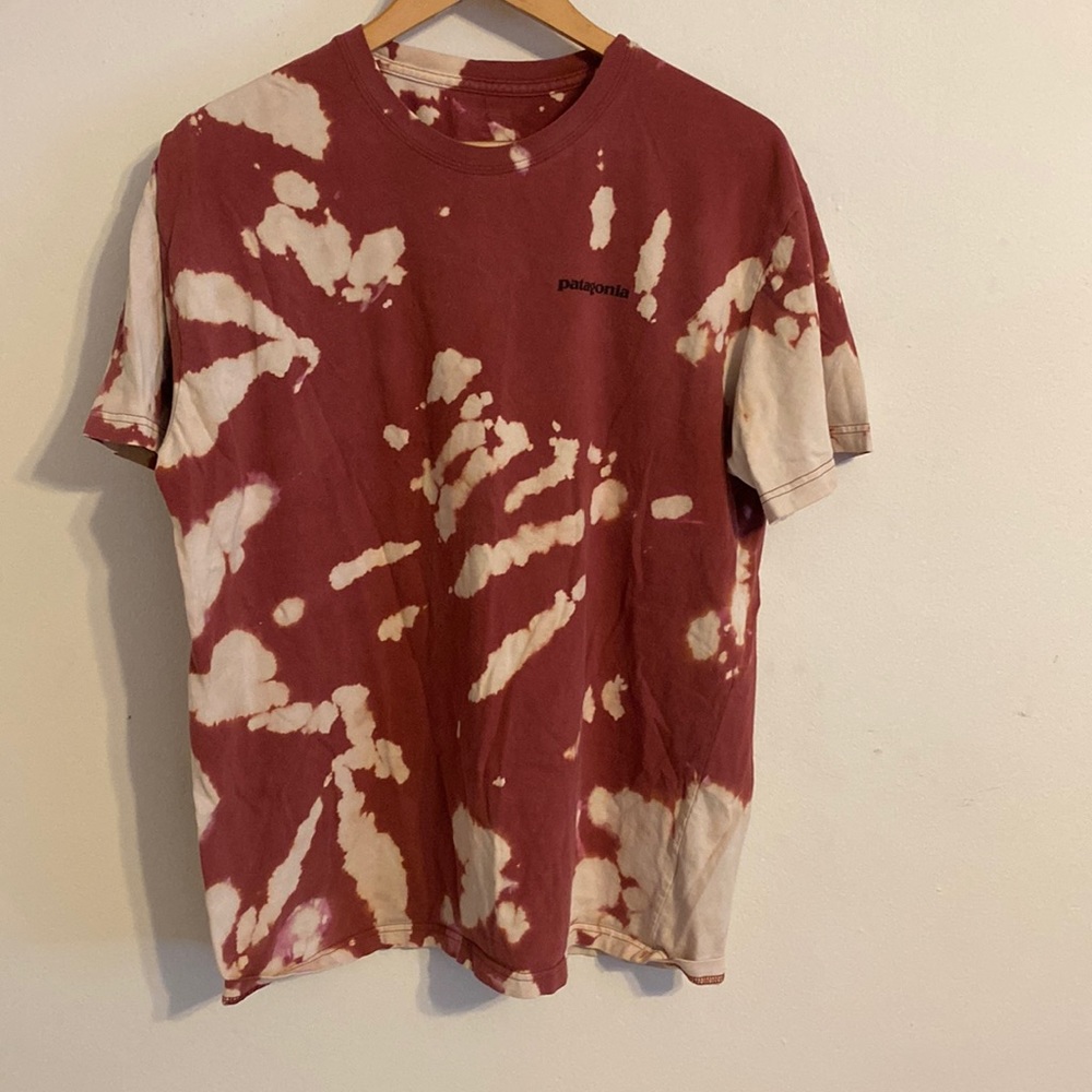 Patagonia maroon bleach shirt